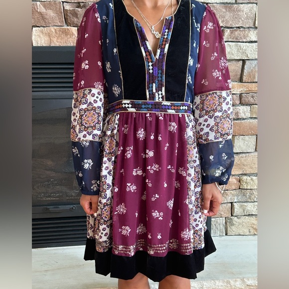 Beautiful dress like new - Picture 8 of 12